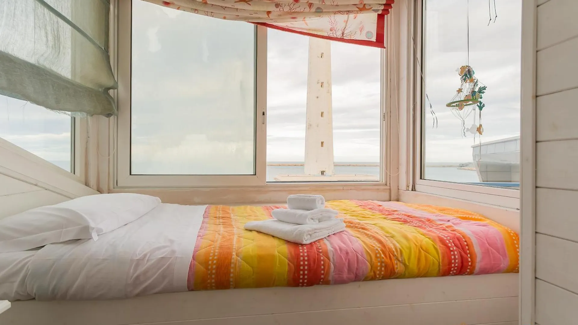 La Casa Sul Faro By Apulia Accommodation Bari Italia
