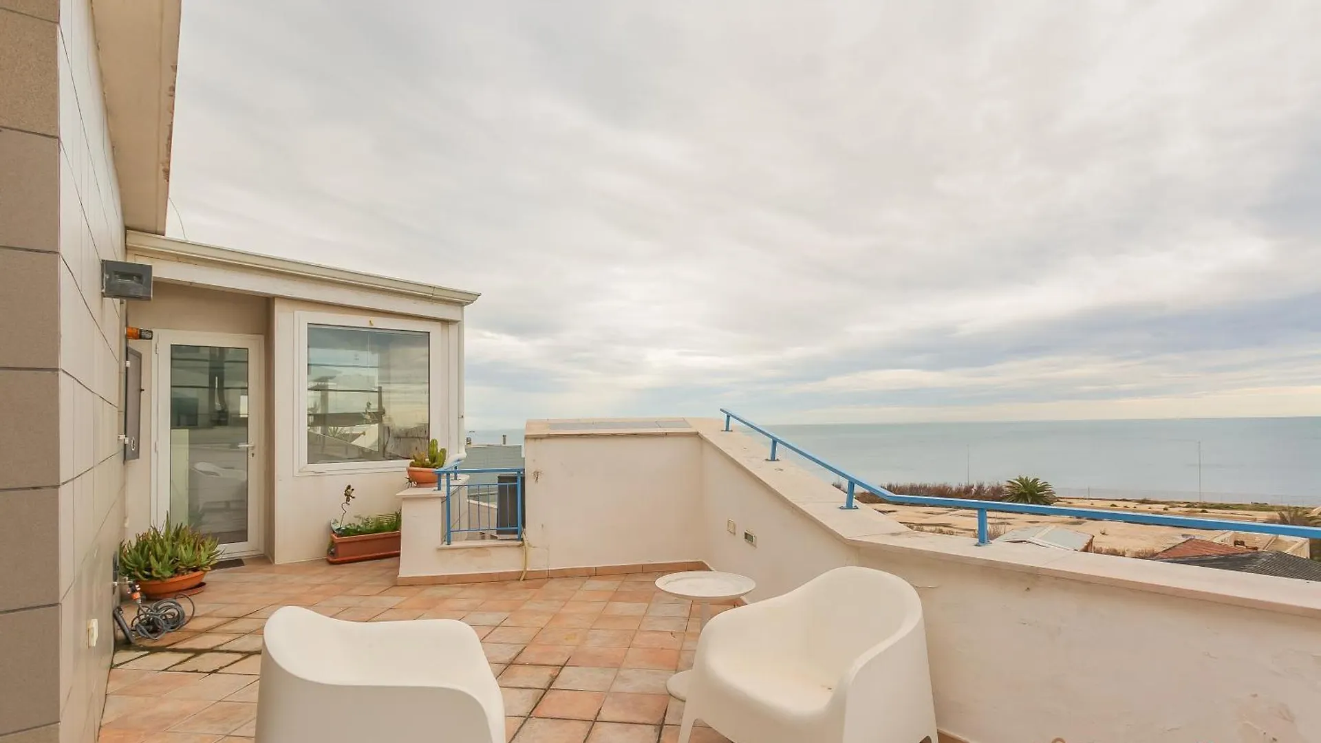 Apartament La Casa Sul Faro By Apulia Accommodation Bari